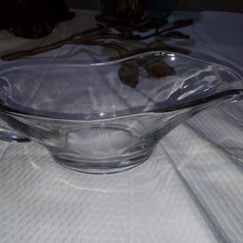 Anchor Hocking Presence gravy boat in clear glass 10 oz made in USA
